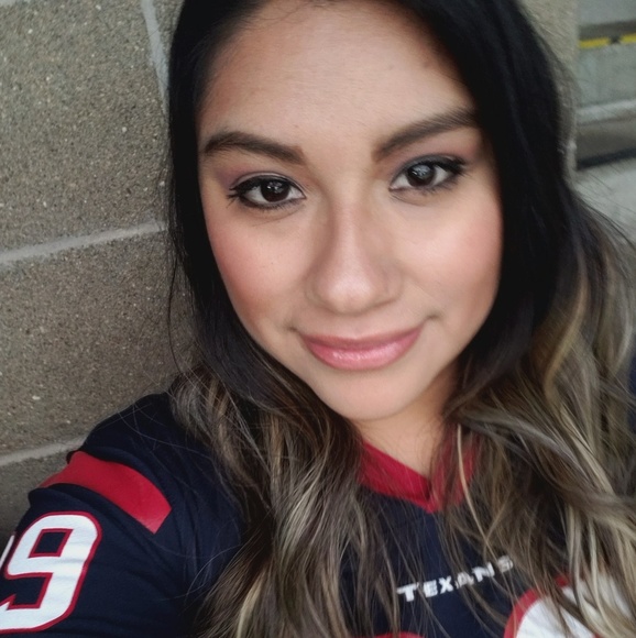 Meet your Posher, Paloma - Picture 1 of 1